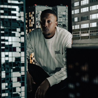 Everlast® Pin Stripe Crewneck Sweatshirt Off-white